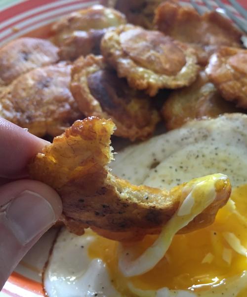 Patacon con huevo frito photo 1