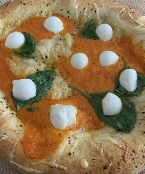 Deluxe Cheddar Parmigiana Basil 🌿 Pizza photo 1